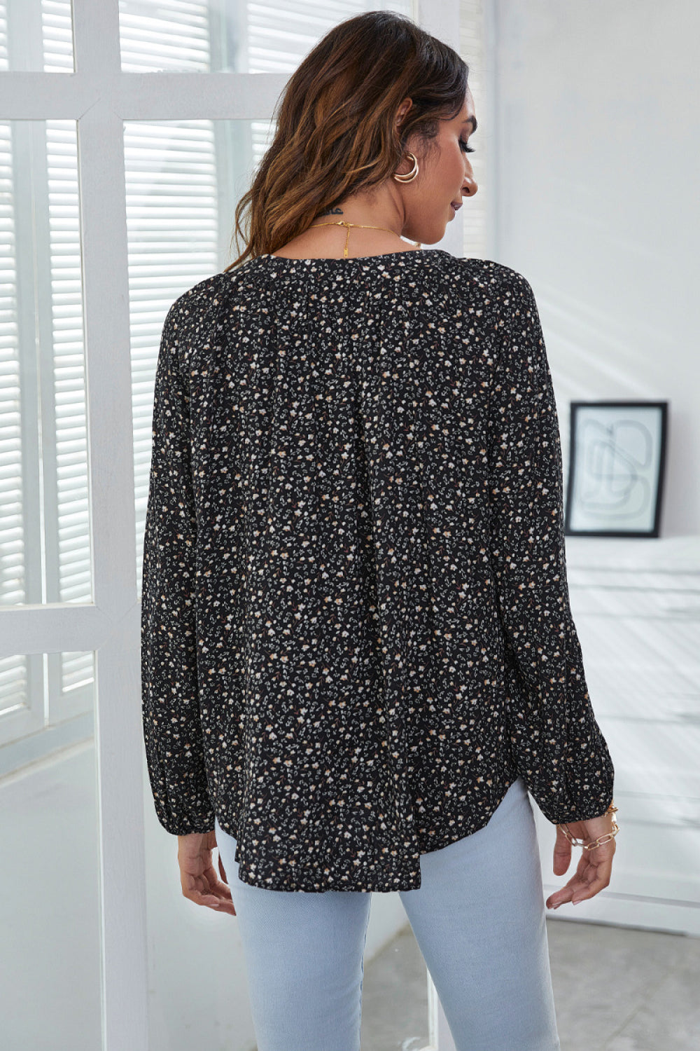 Floral V-Neck Long Sleeve Blouse