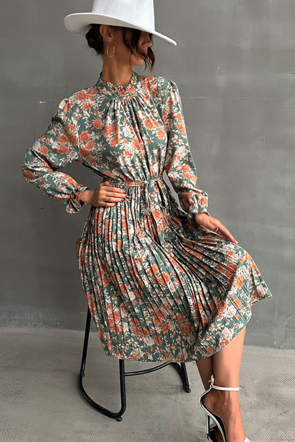 Floral Tie Waist Pleated Dress