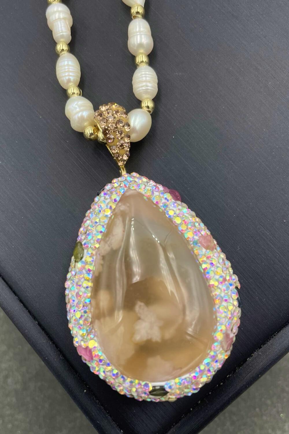 Teardrop Pendant Freshwater Pearl Necklace