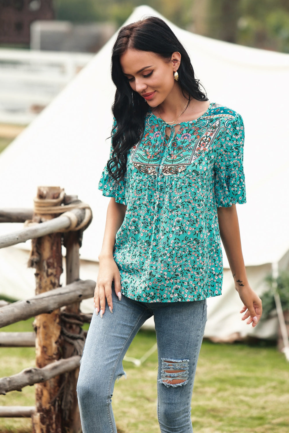 Floral Print Round-neckline Tee