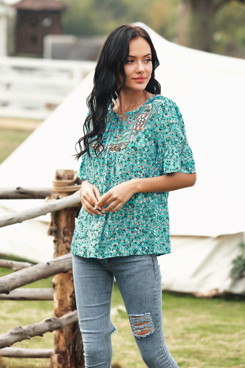 Floral Print Round-neckline Tee
