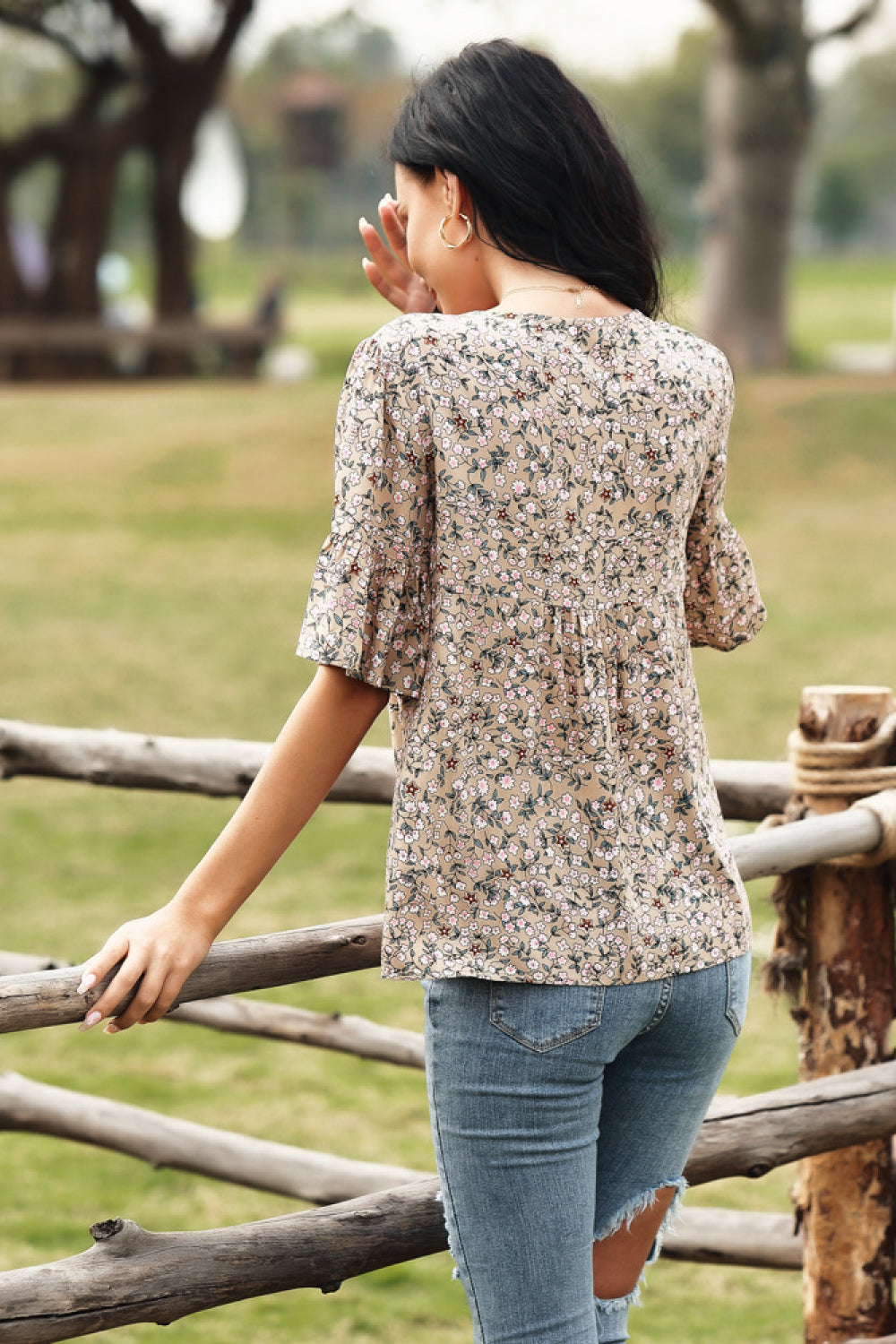 Floral Print Round-neckline Tee