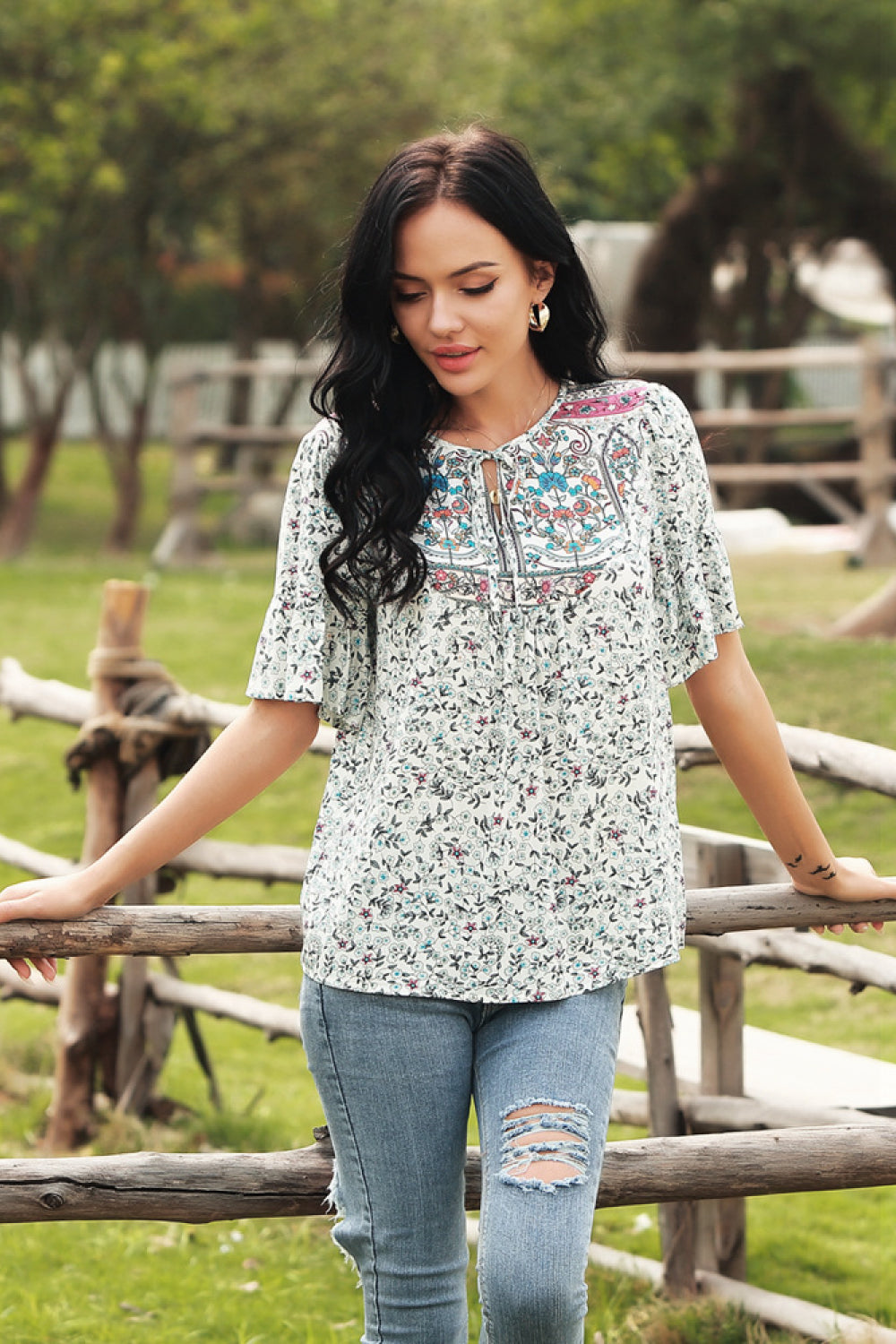 Floral Print Round-neckline Tee