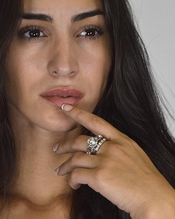 Combination of Two Adjustable Stone and crystal Studded Rings - Absolute Fashion 2020