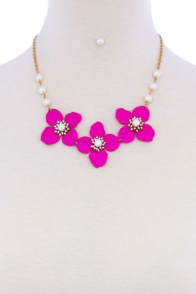 Stylish Flower And Pearl Necklace Set - Absolute Fashion 2020
