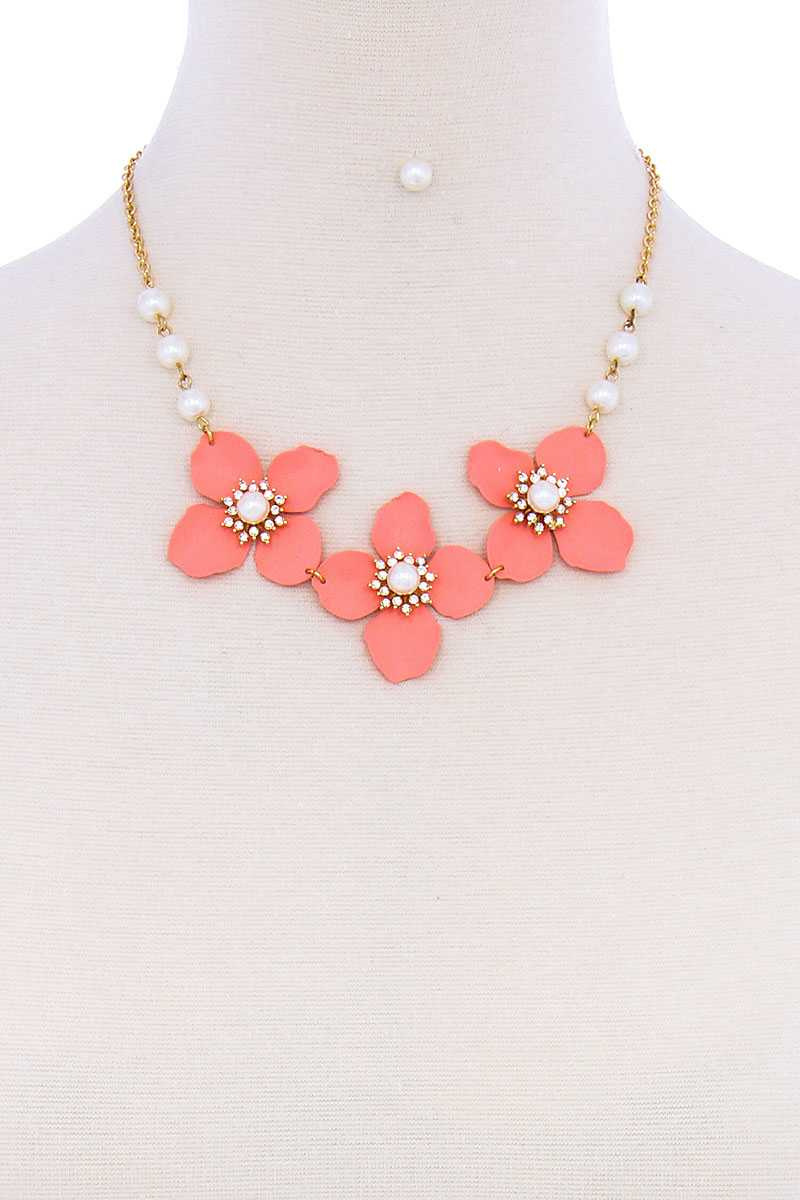 Stylish Flower And Pearl Necklace Set - Absolute Fashion 2020