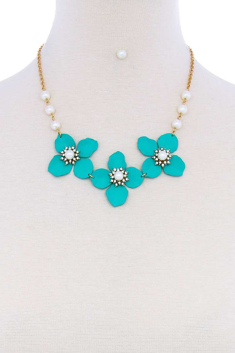 Stylish Flower And Pearl Necklace Set - Absolute Fashion 2020