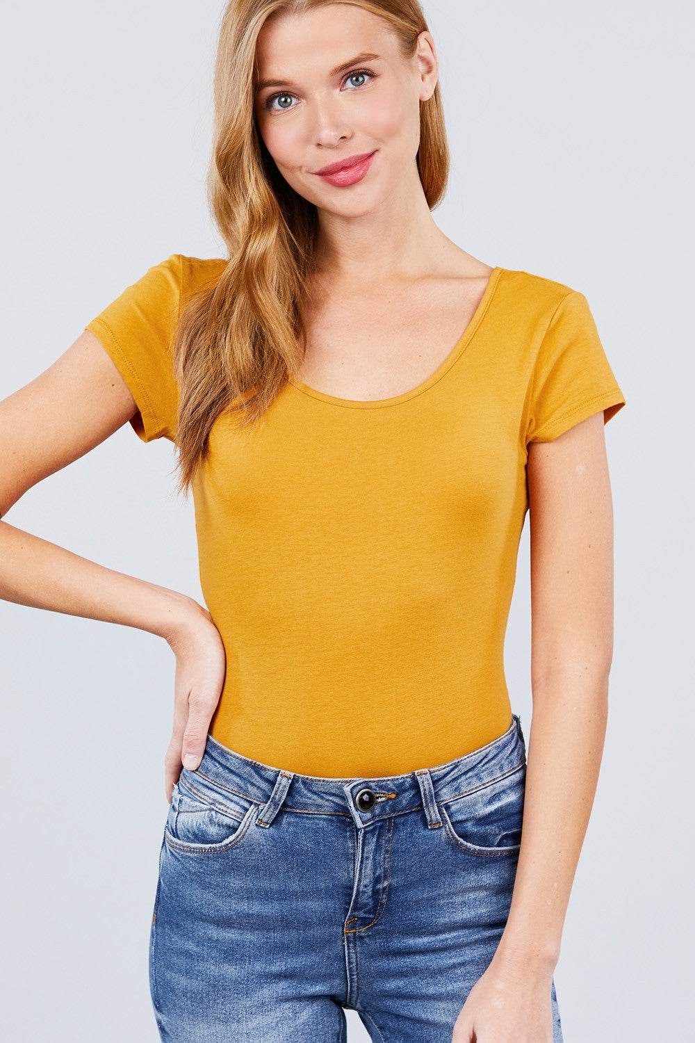 Solid Short Sleeve Scoop Neck Bodysuit - Absolute Fashion 2020