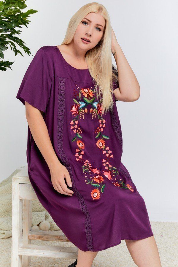 Floral Embroidered Lace Trim Keyhole Back Short Sleeve Shift Dress. - Absolute Fashion 2020