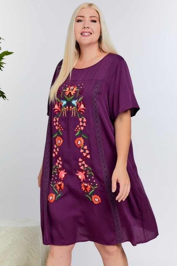 Floral Embroidered Lace Trim Keyhole Back Short Sleeve Shift Dress. - Absolute Fashion 2020