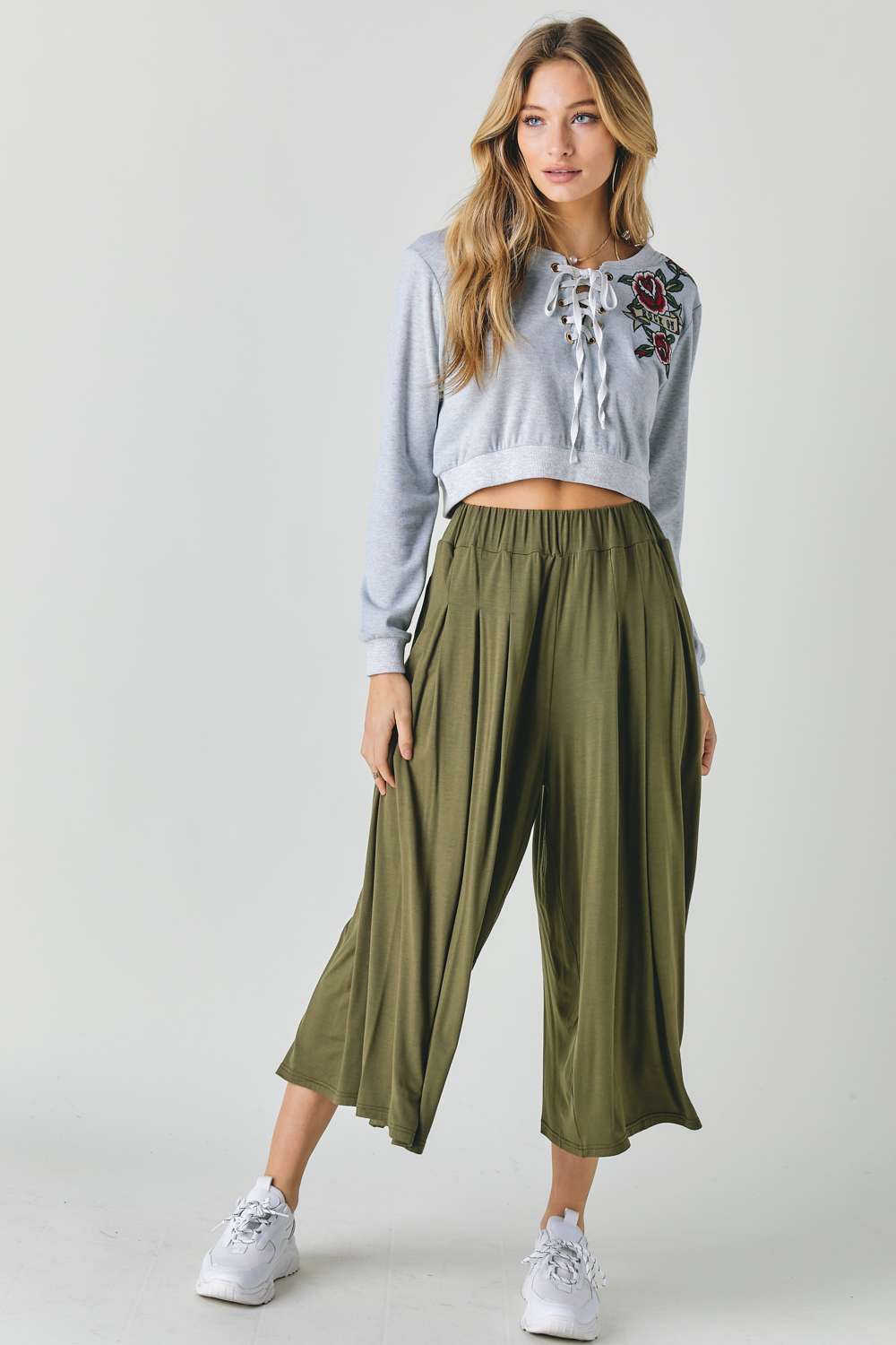 Floral Embroidered Cropped Sweatshirt - Absolute Fashion 2020