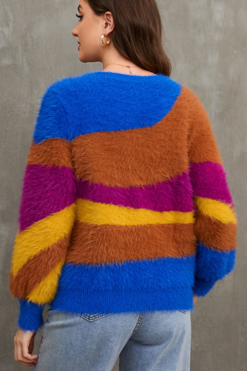 Color Block Round Neck Plush Sweater