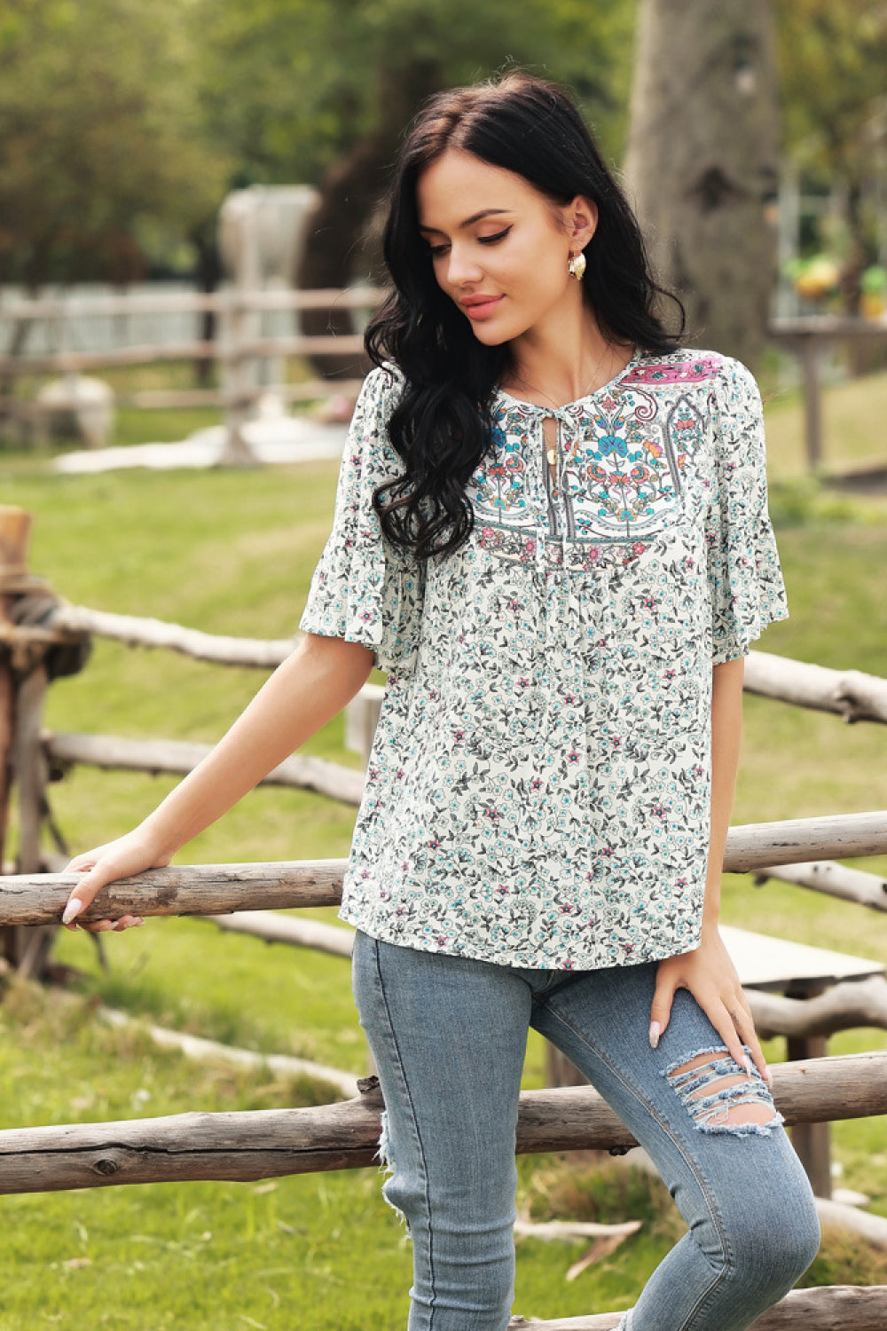 Floral Print Round-neckline Tee