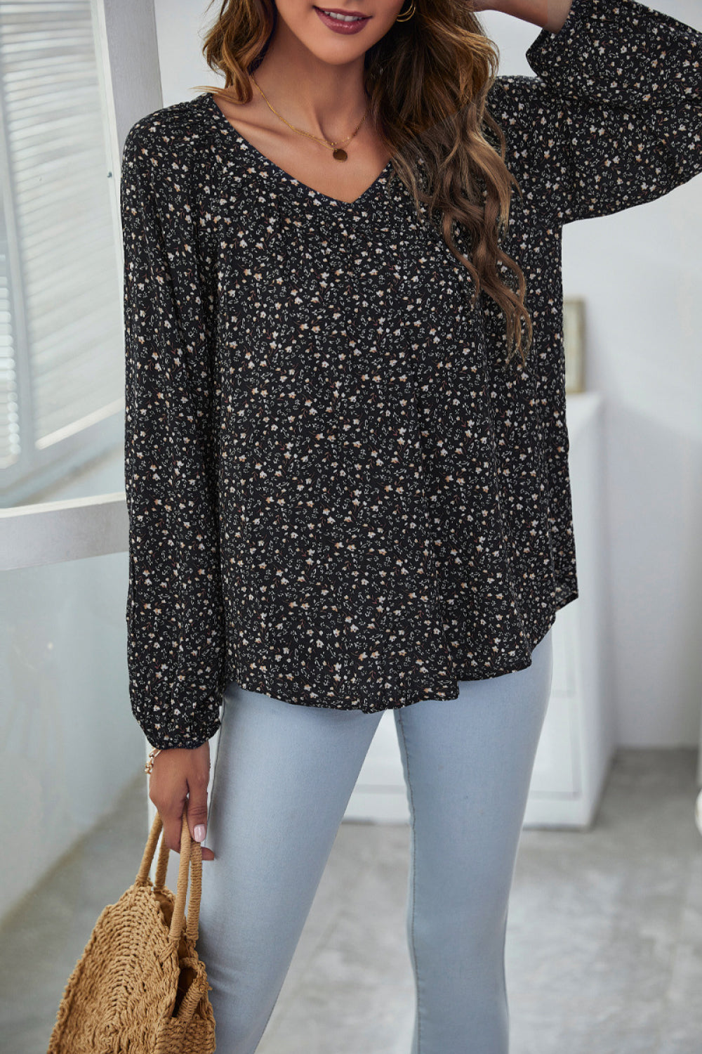 Floral V-Neck Long Sleeve Blouse