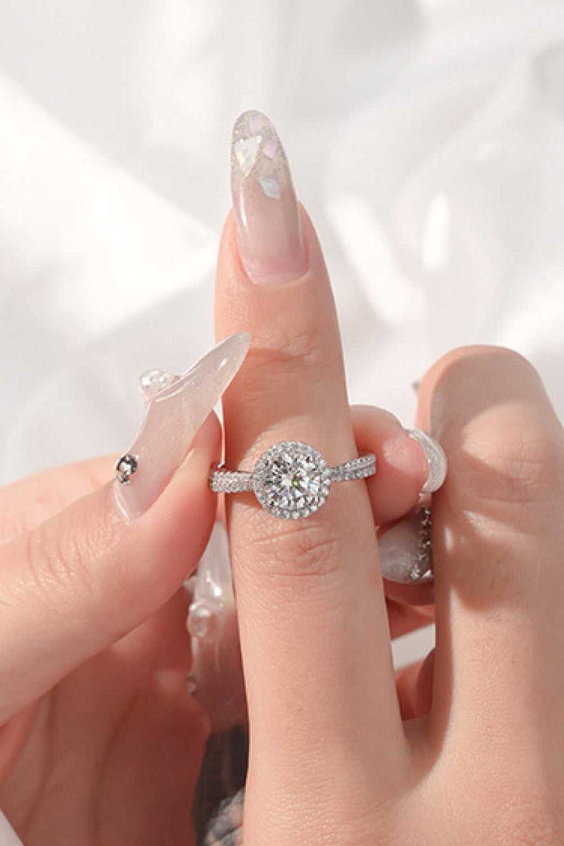 1 Carat Moissanite Round Shape Ring - Absolute fashion 2020