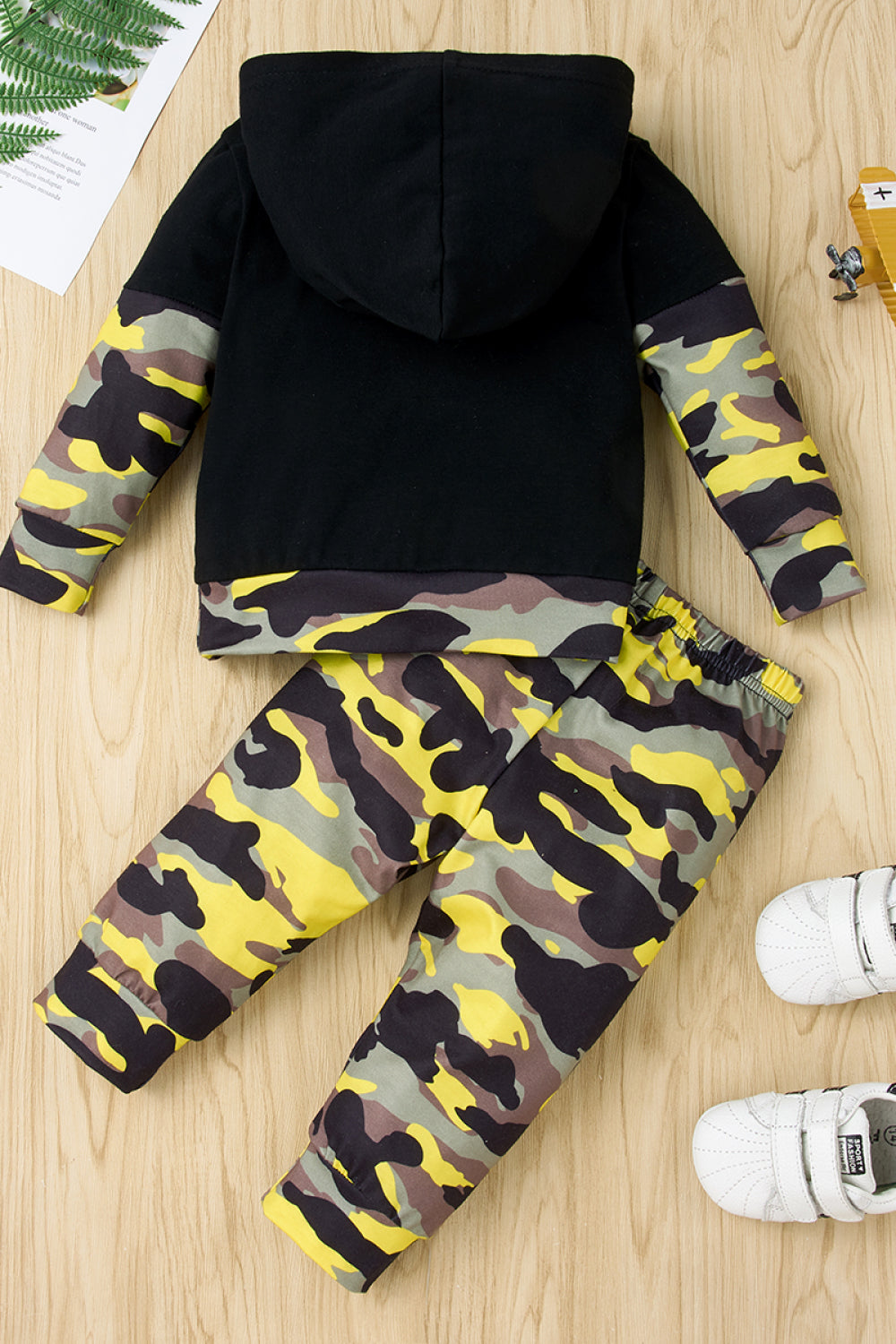 Girls Camouflage Hoodie and Pants Set