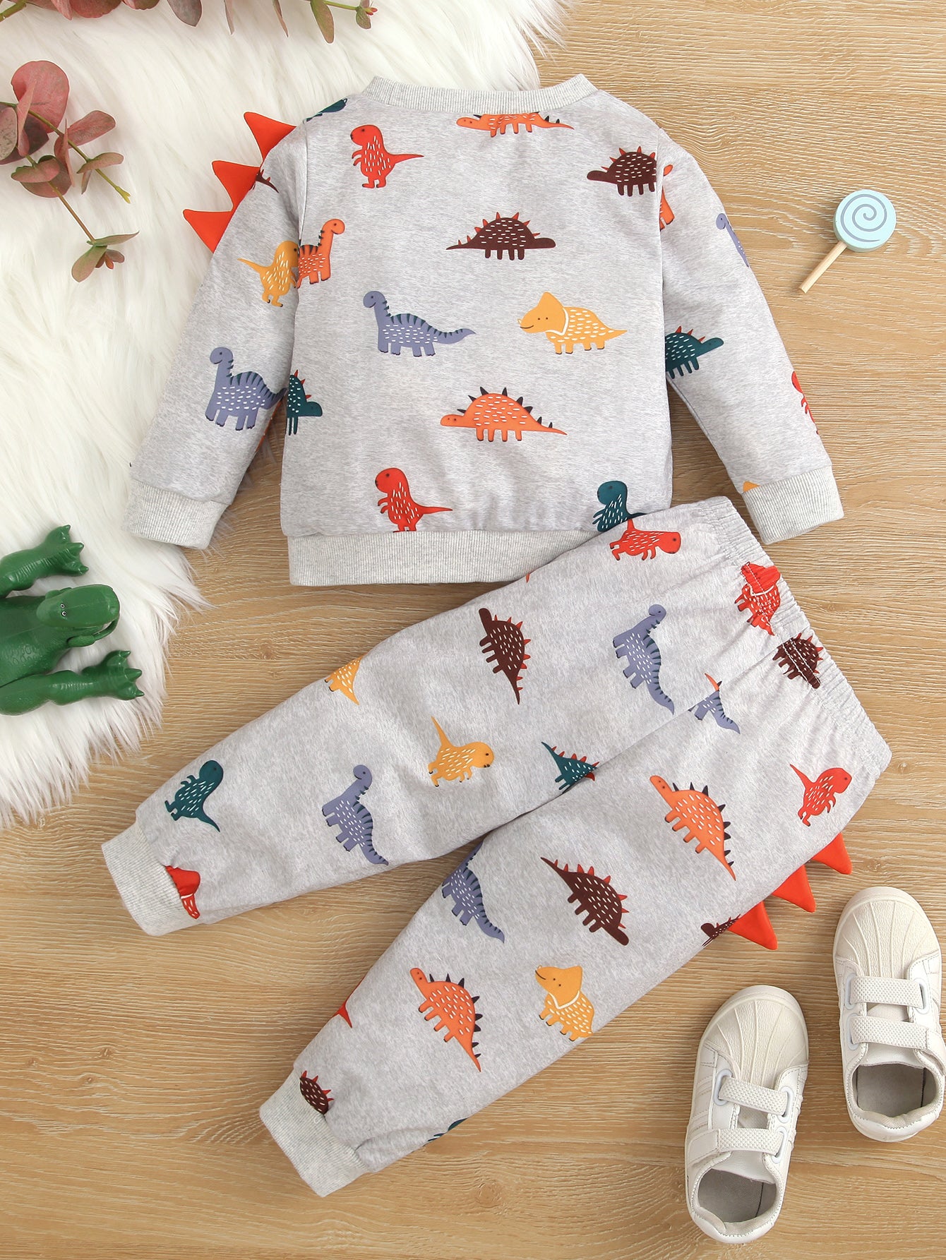Baby Dinosaur Print Pullover and Joggers Set