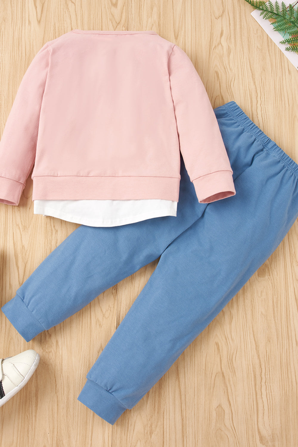 Girls Round Neck Sweatshirt and Pants Set