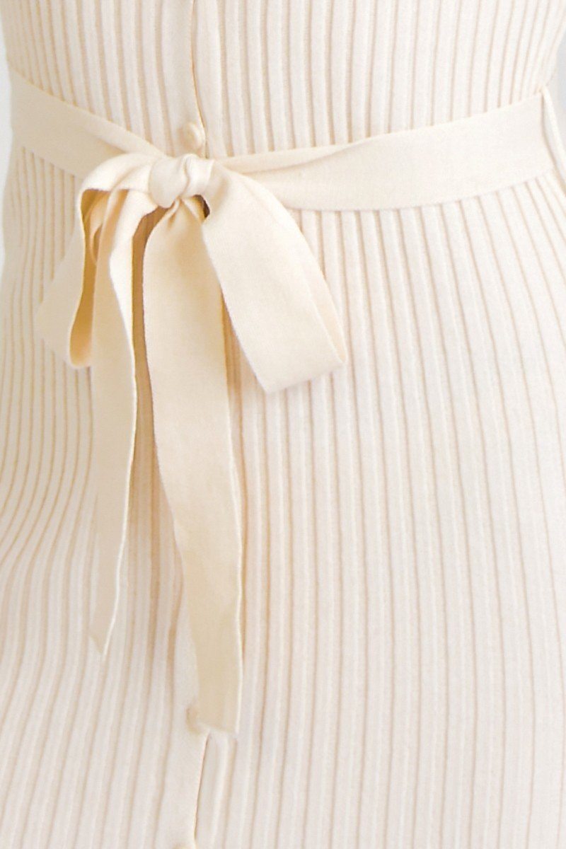 A Ribbed Sweater Knit Maxi Dress - Absolute Fashion 2020