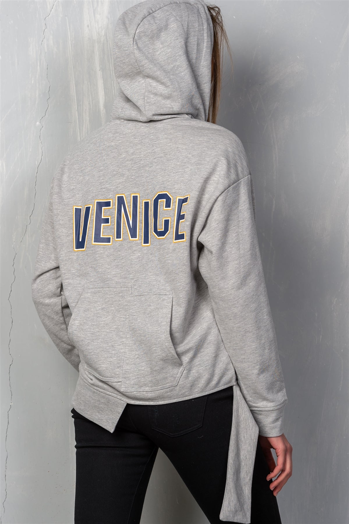 Uneven Hem Graphic "venice" Pullover Hoodie - Absolute Fashion 2020
