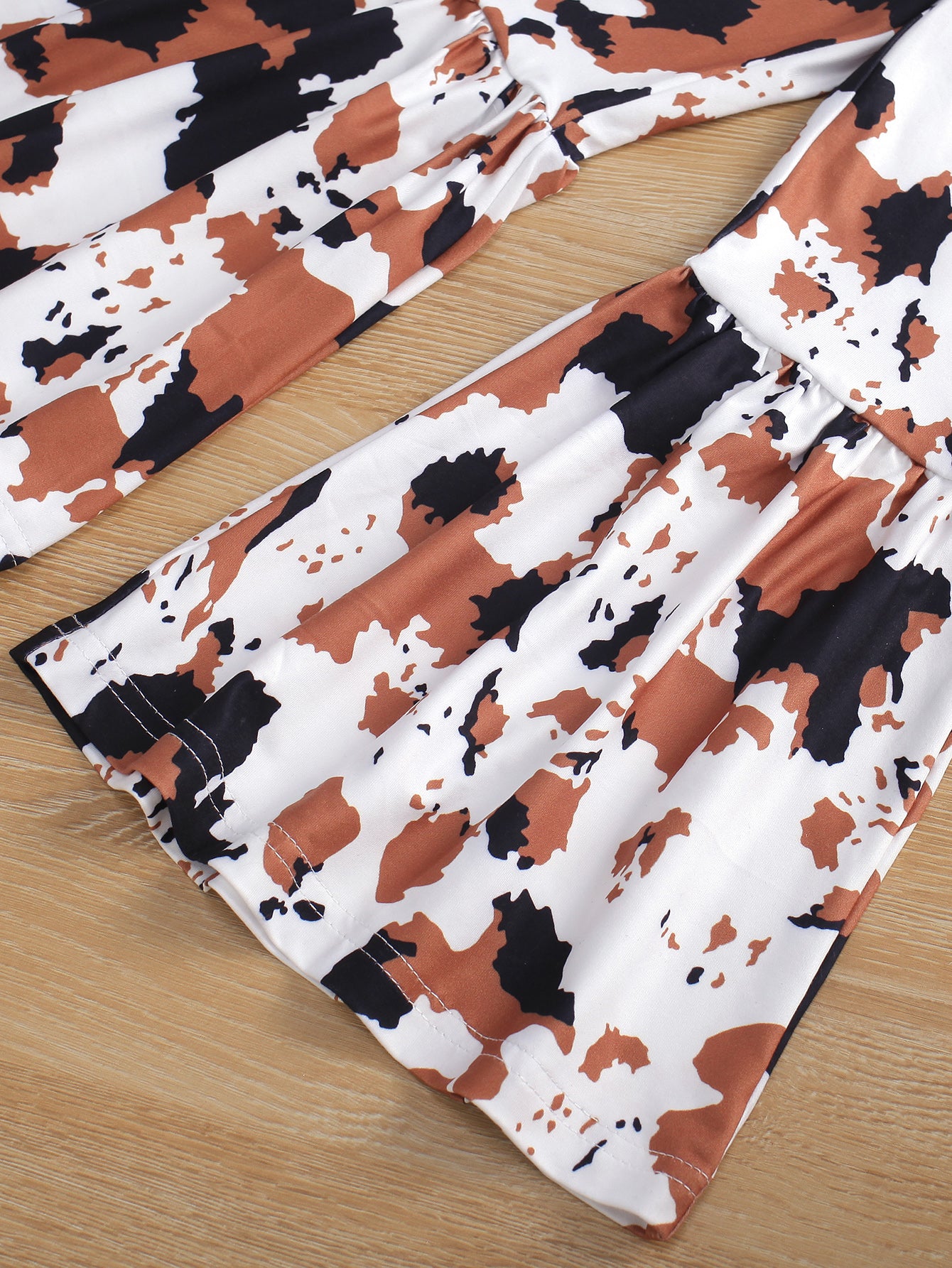 Girls Graphic T-Shirt and Floral Pants Set